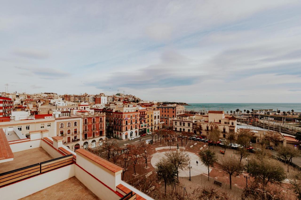 Port Plaza Apartments Tarragona Exterior photo