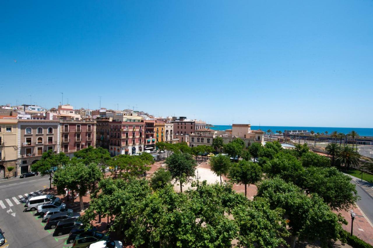 Port Plaza Apartments Tarragona Exterior photo